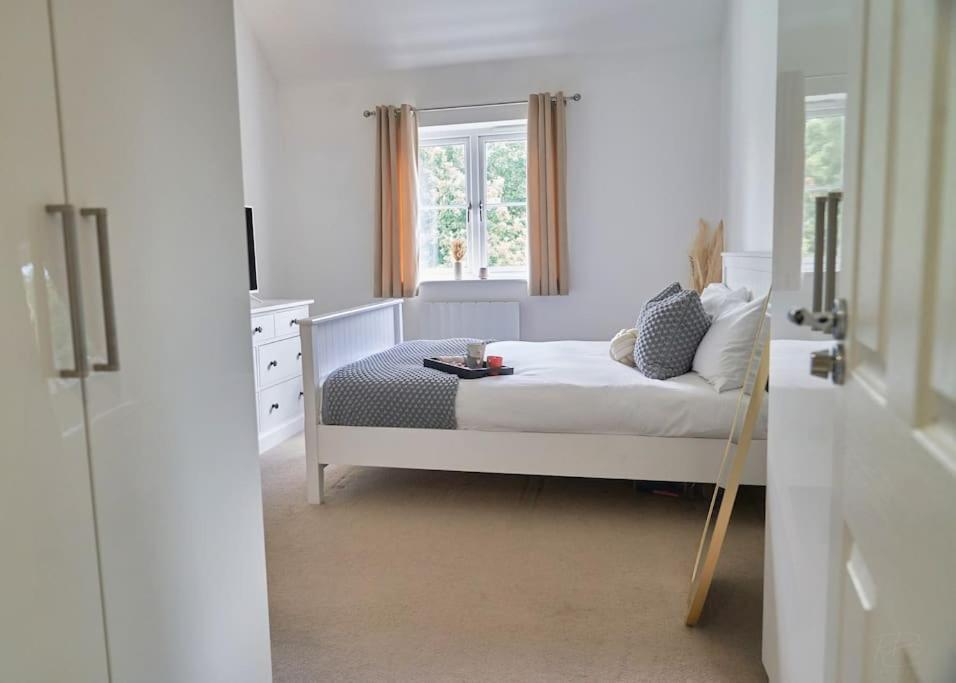 Appartement Stunning Luxury 2 Bed With En-suite In Centre Wokingham