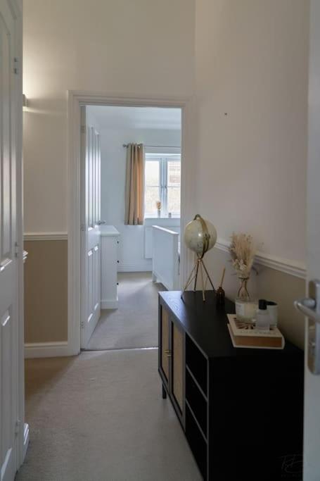 Stunning Luxury 2 Bed With En-suite In Centre Appartement *